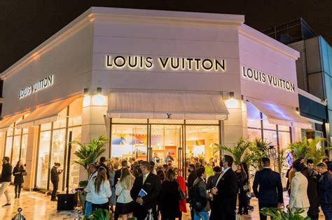 Louis Vuitton peru locations